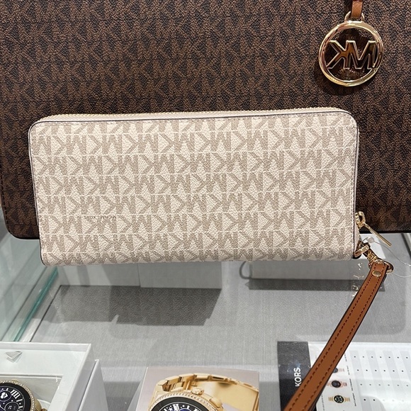 Michael Kors Jet Set Travel Large Travel CONTINENTAL wallet-wristlet-phoneholder - Picture 12 of 16